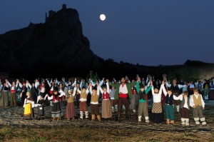 Gli attori al termine del musical "La storia bandita" Gli attori al termine del musical "La storia bandita"