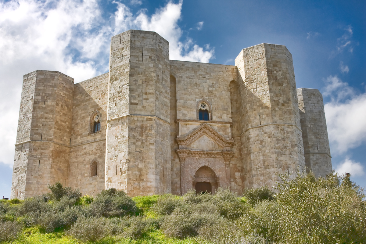 Castel del Monte, edificio del XIII secolo ad Andria