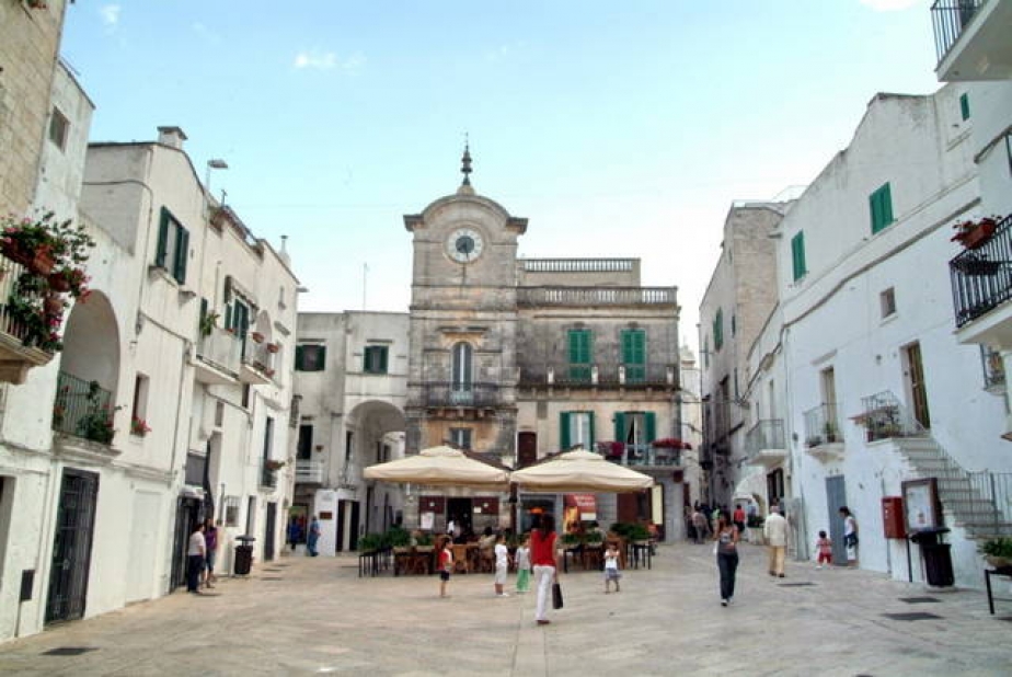 piazza cisternino