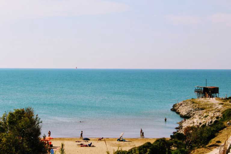 Spiaggia di scialmarino a Vieste